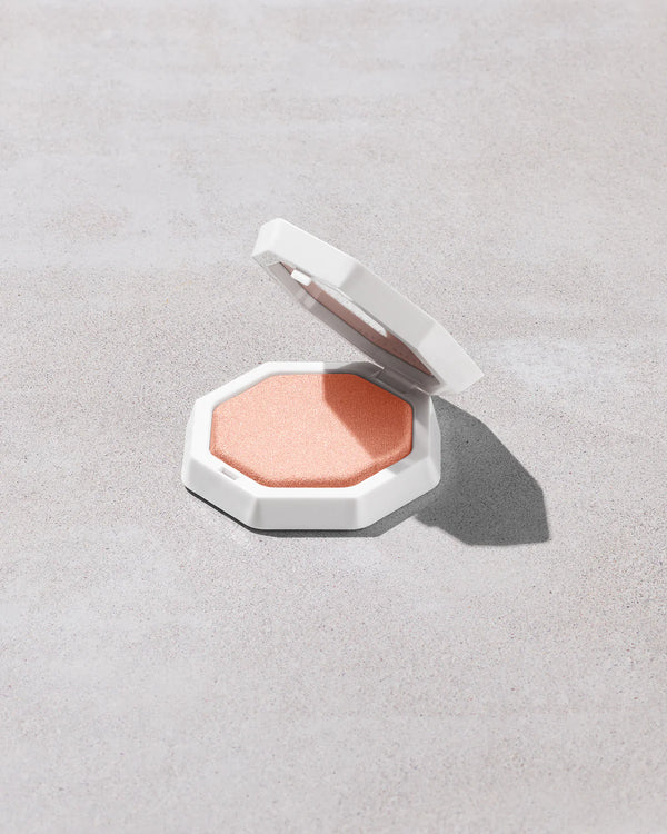 FENTY BEAUTY Demi'glow Light-Diffusing Highlighter