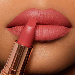 CHARLOTTE Tilbury Modern Matte Lasting Lapstick