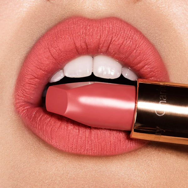 CHARLOTTE Tilbury Modern Matte Lasting Lapstick